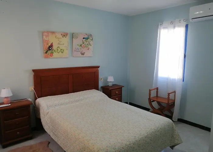 Apartamento En Los Nietos Con Piscina Comunitaria.