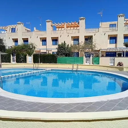 Apartamento En Los Nietos Con Piscina Comunitaria. Exterior photo